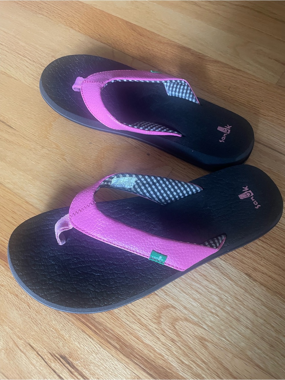 Sanuk Yoga Mat Flip Flops in Pink